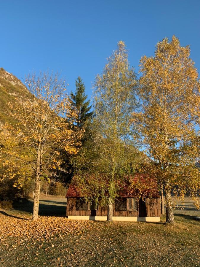 Mountain Cottage Komarnica Savnik Exterior foto